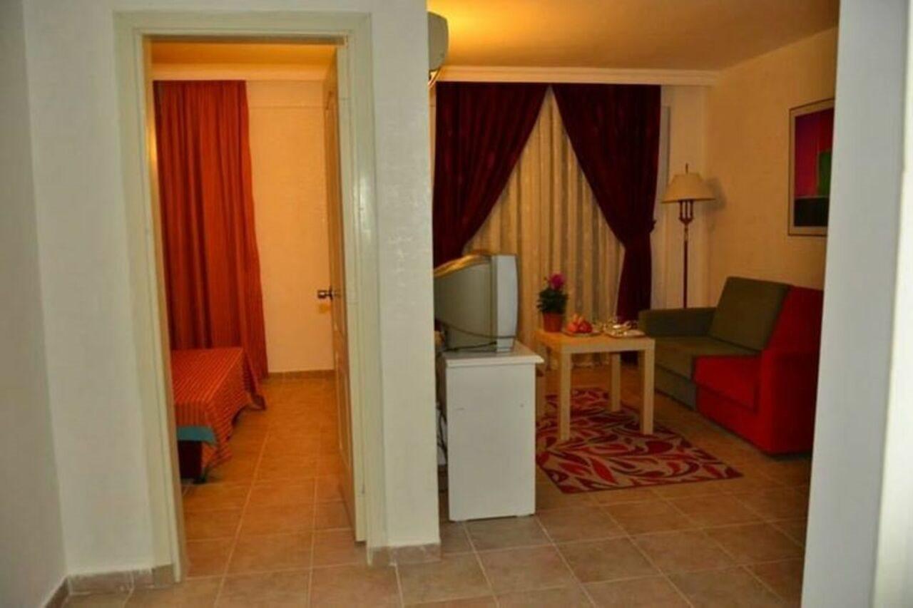 Almila Side Suite Hotel Екстериор снимка
