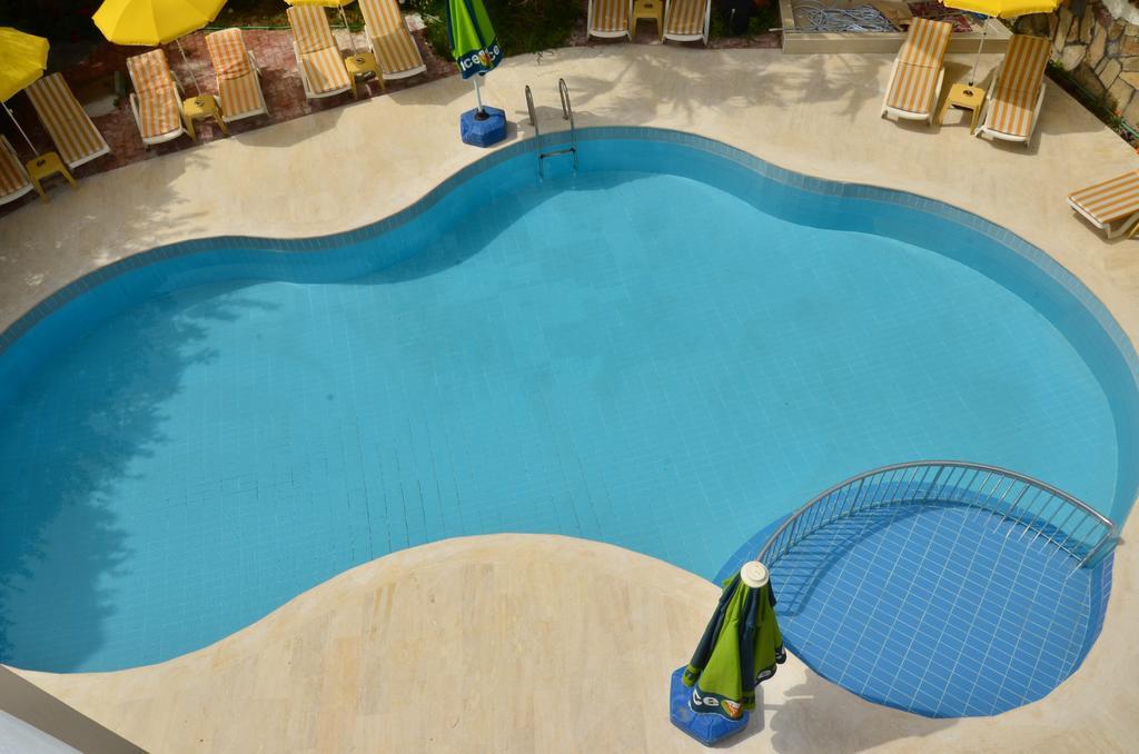 Almila Side Suite Hotel Стая снимка